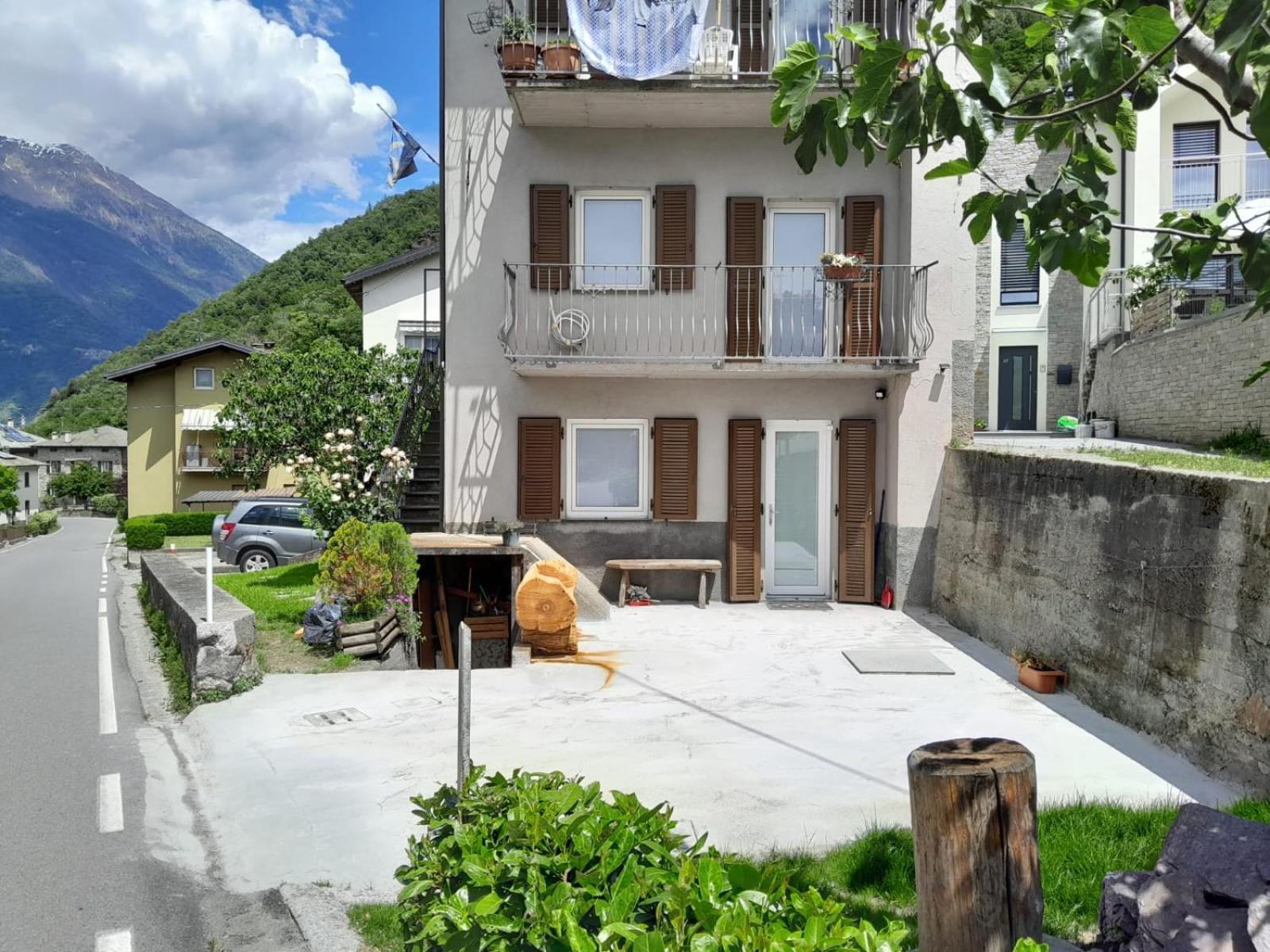 Hotel Ca Marasciol A 5 Minuti Dal Trenino Rosso Del Bernina Express Villa di Tirano Exterior foto